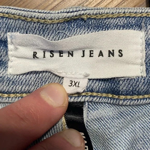 4/$16 Risen Jeans - Picture 10 of 13